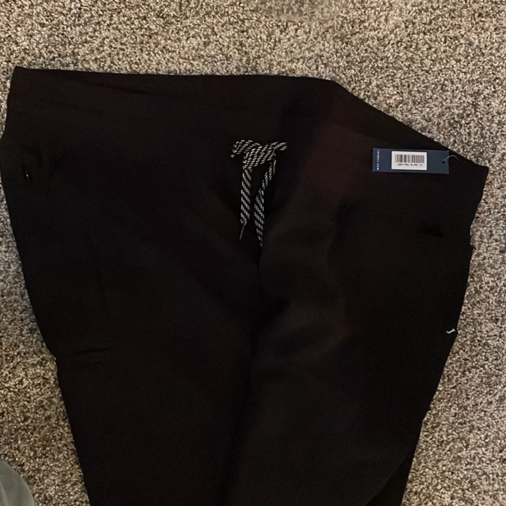 Black new with tags Jaanuu scrub pants